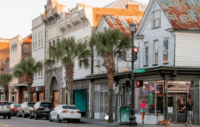 Franchise in Charleston shows a city street with plenty of opportunity to hav a successful franchise in the painting and handyman business